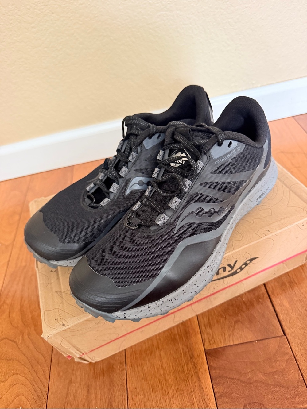 Saucony Peregrine Men's Trail Running Shoes - Black/Grey size 9.5 Wide